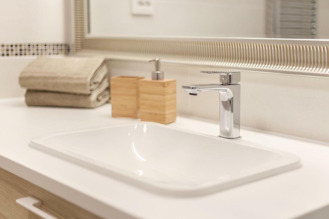 Luxury For Everyone - Hills Park Lux Apartments 1 Вильнюс Экстерьер фото
